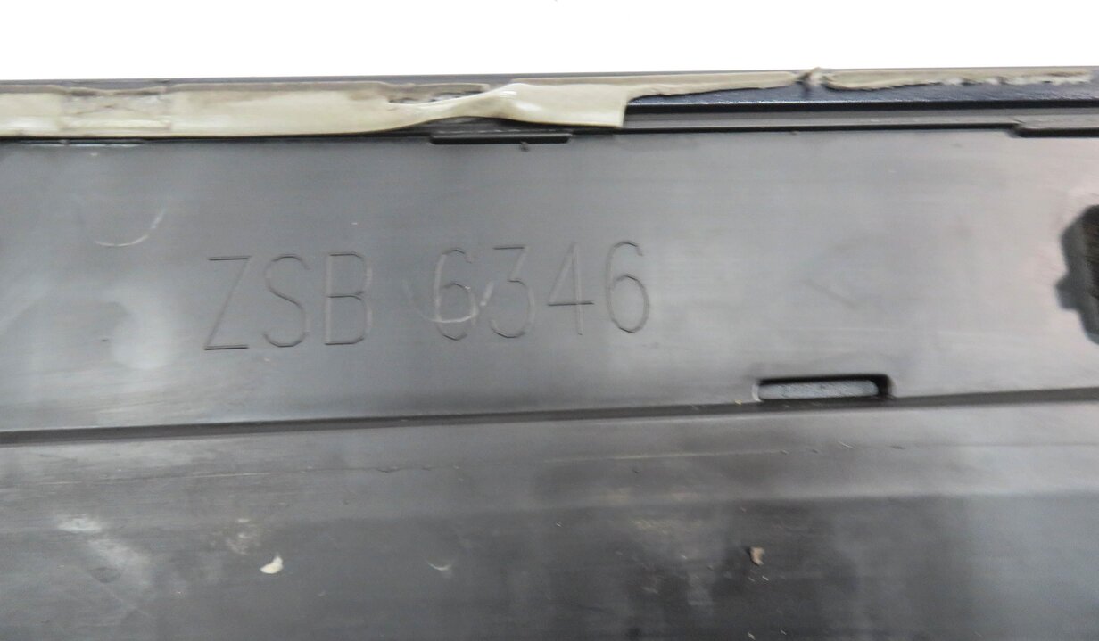 Thumbnail 8: 2014 AUDI Q5 (B8 8R) LEFT REAR DOOR LOWER MOULDING RUNNER TRIM (MIDNIGHT BLUE)