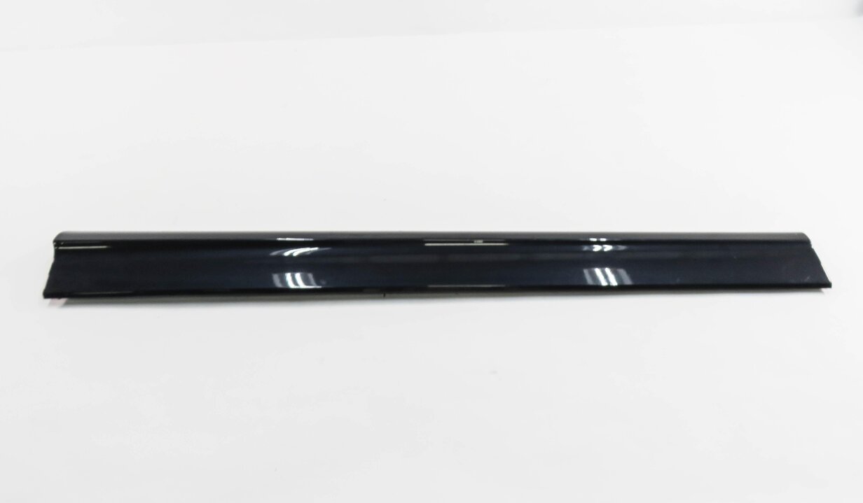 Thumbnail 4: 2014 AUDI Q5 (B8 8R) LEFT FRONT DRIVER DOOR LOWER MOULDING RUNNER TRIM (BLUE)