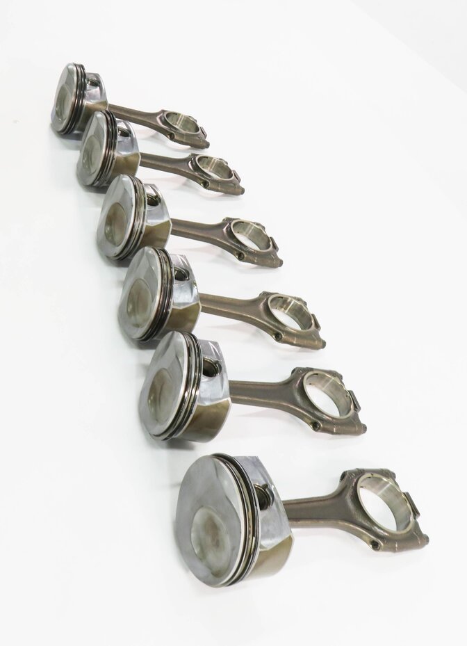 Thumbnail 3: 08-12 PORSCHE CAYENNE PANAMERA (958 970) 3.6L M46 / 4.8L M48 ENGINE PISTON SET