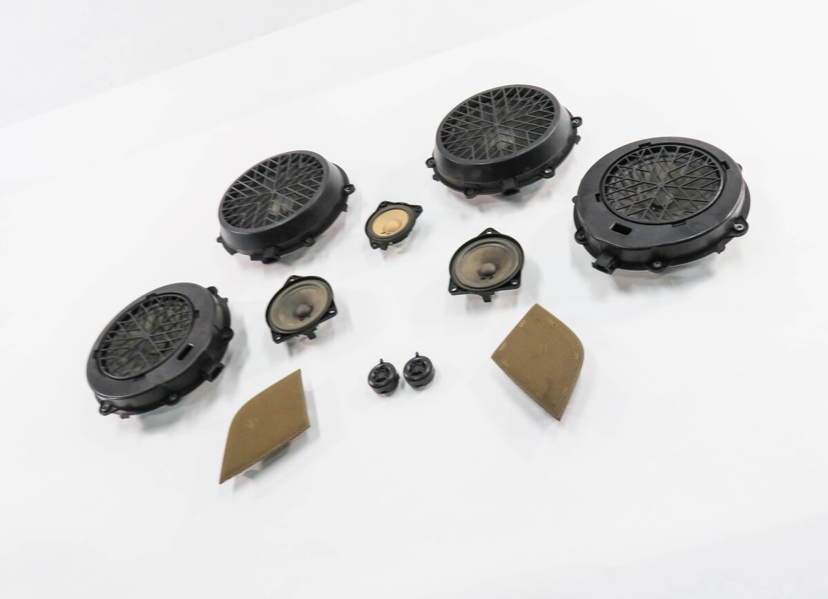 Thumbnail 2: 2012 PORSCHE PANAMERA (970 G1) RADIO STEREO TWEETER SPEAKER SET-11 (BEIGE TRIM)