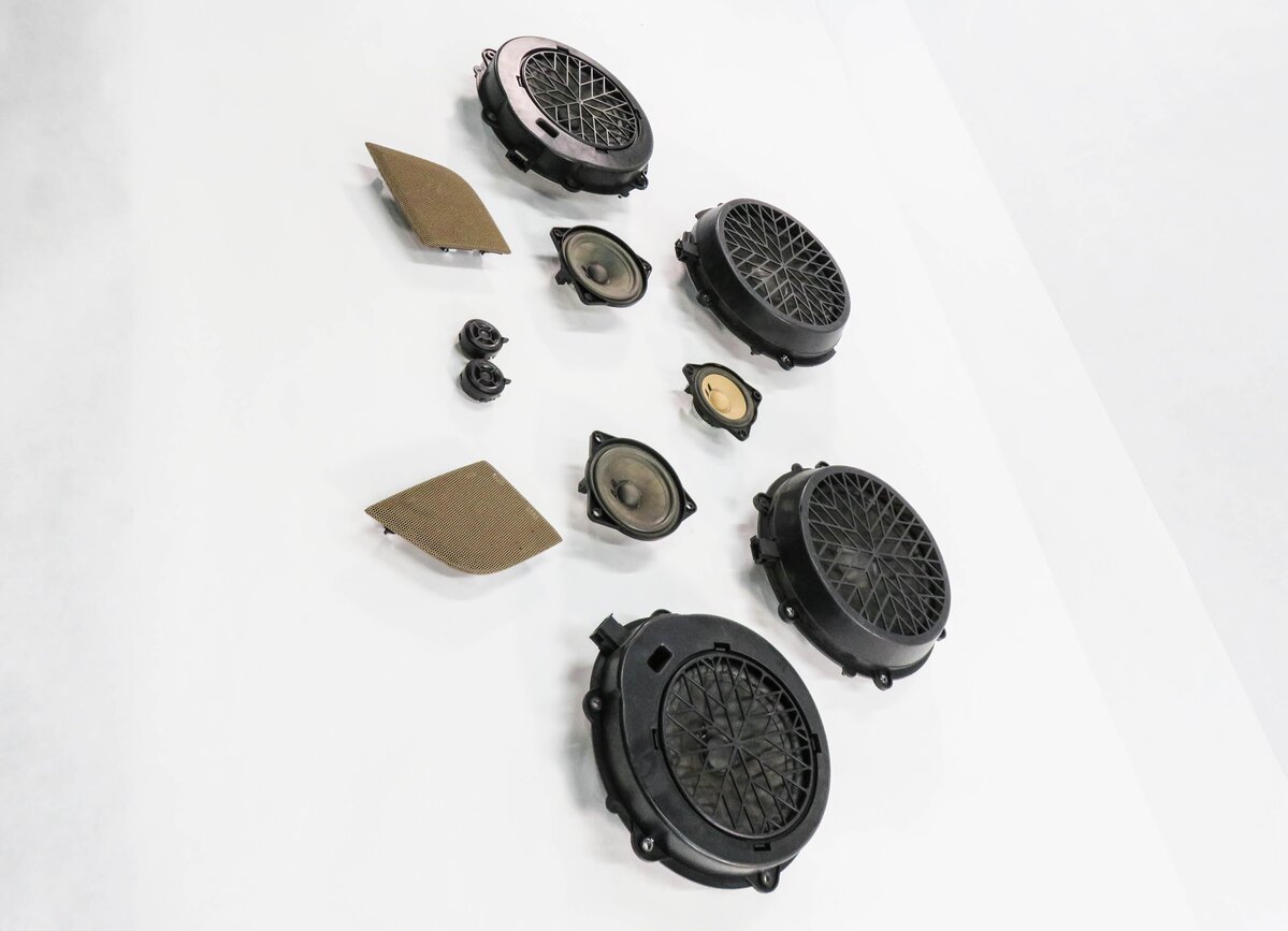 Thumbnail 3: 2012 PORSCHE PANAMERA (970 G1) RADIO STEREO TWEETER SPEAKER SET-11 (BEIGE TRIM)