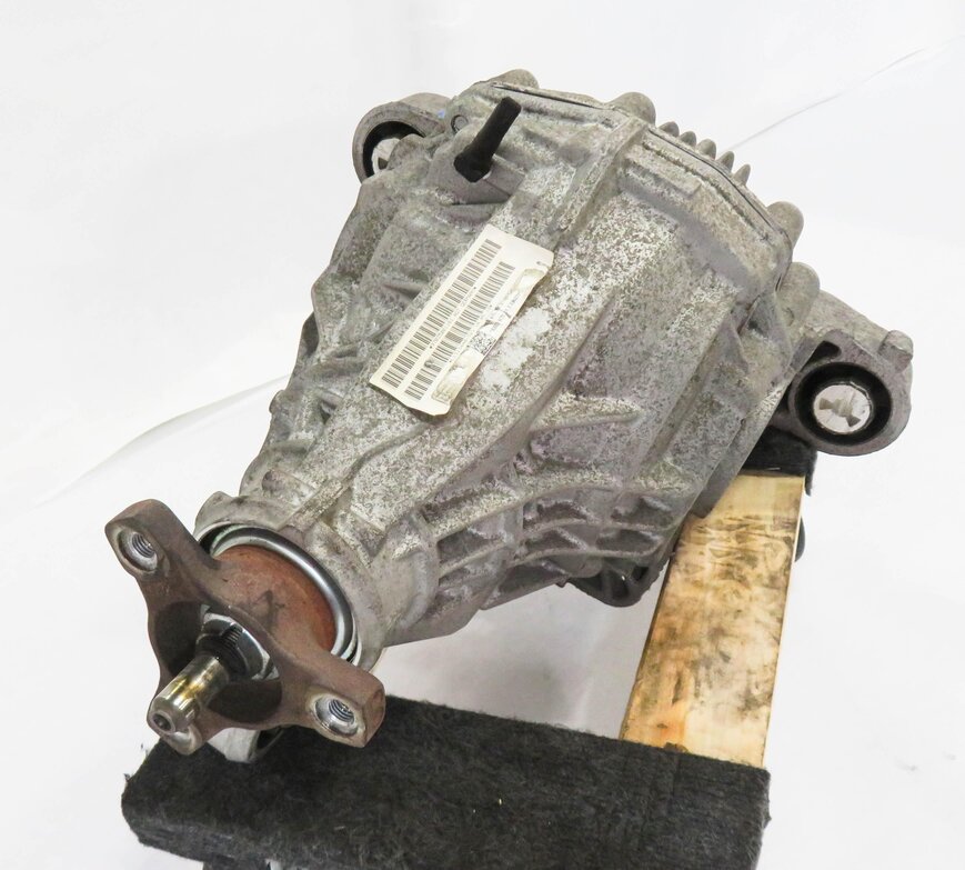 2011-2016 PORSCHE PANAMERA (970 G1) 3.6L - REAR DIFFERENTAIL GEAR CARRIER