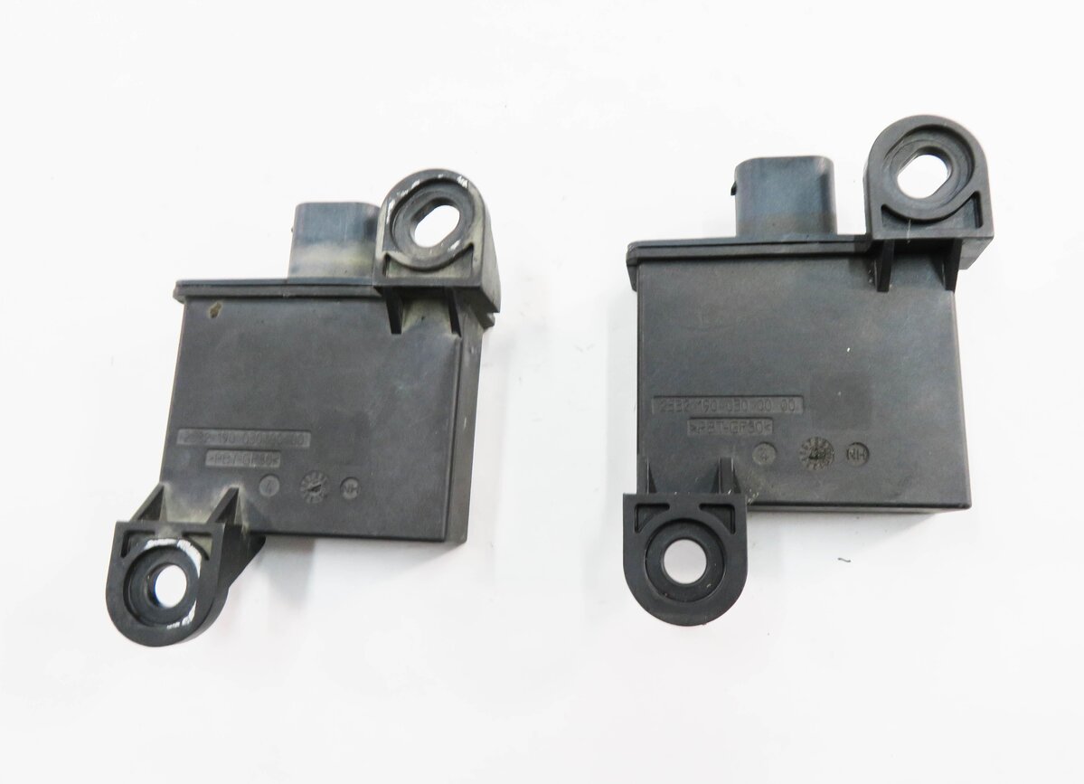 Thumbnail 6: 2012 PORSCHE PANAMERA (970 G1) TPMS TRIGGER MODULE SET-2