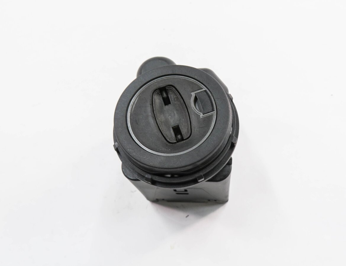 Thumbnail 2: 2010-2014 PORSCHE PANAMERA (970 G1) IGNITION SWITCH