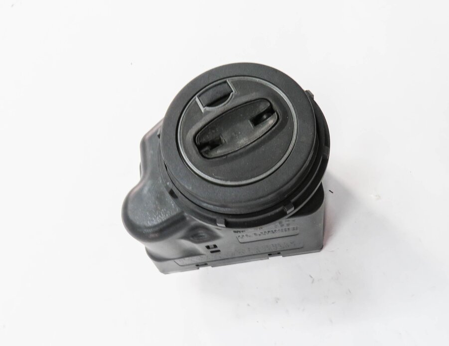 Thumbnail 3: 2010-2014 PORSCHE PANAMERA (970 G1) IGNITION SWITCH