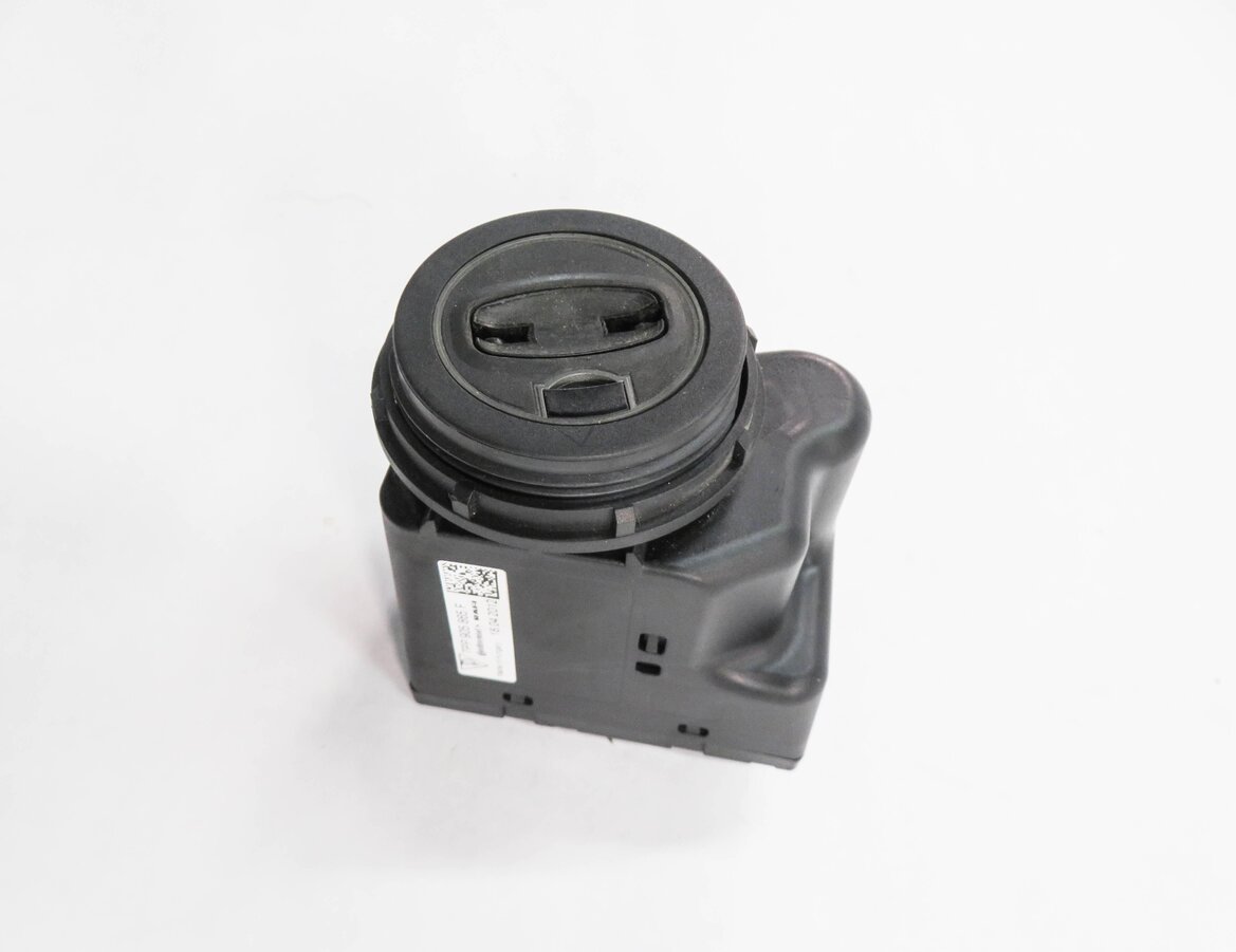 Thumbnail 4: 2010-2014 PORSCHE PANAMERA (970 G1) IGNITION SWITCH