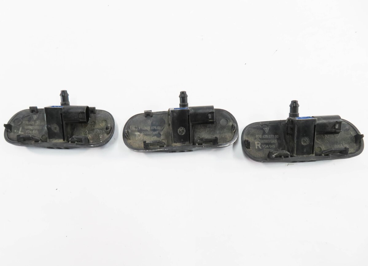 Thumbnail 6: 2012 PORSCHE PANAMERA (970 G1) FRONT WINDSHIELD WIPER SQUIRTER SET-3