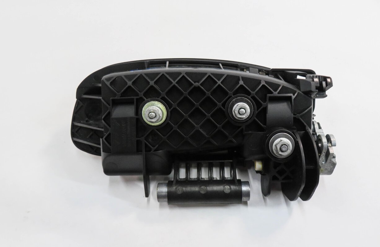 Thumbnail 6: 2010-2016 PORSCHE PANAMERA (970 G1) RIGHT FRONT EXTERIOR DOOR HANDLE (WHITE B4)