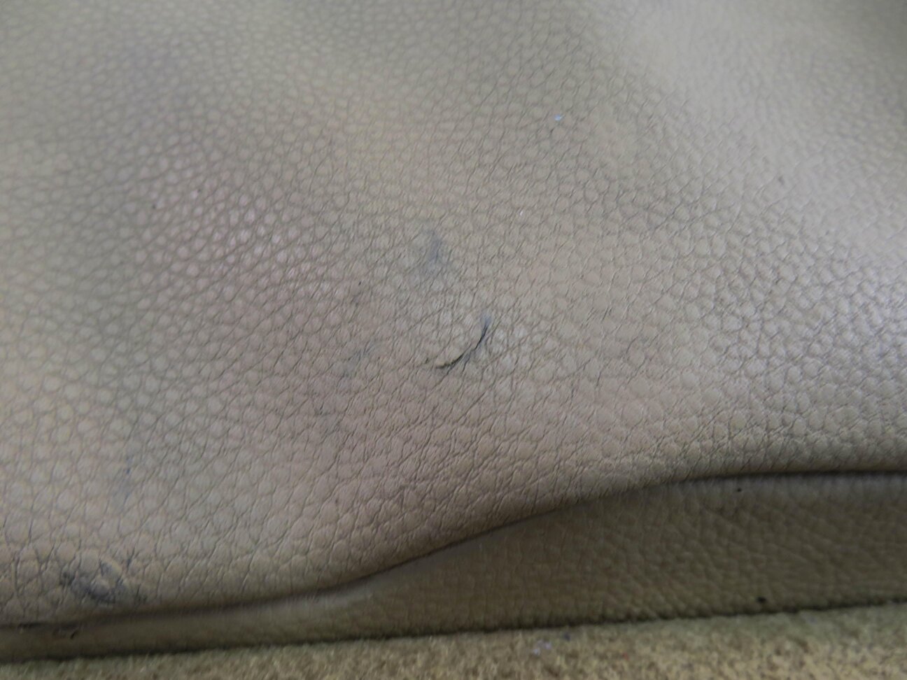 Thumbnail 7: 2012 PORSCHE PANAMERA (970 G1) DRIVER - UPPER TOP HEATED SEAT CUSHION (BEIGE)