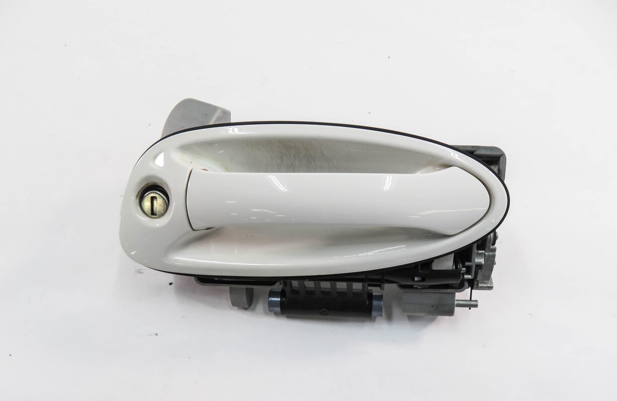 Thumbnail 2: 2010-2016 PORSCHE PANAMERA (970 G1) LEFT FRONT EXTERIOR DOOR HANDLE (WHITE B4)