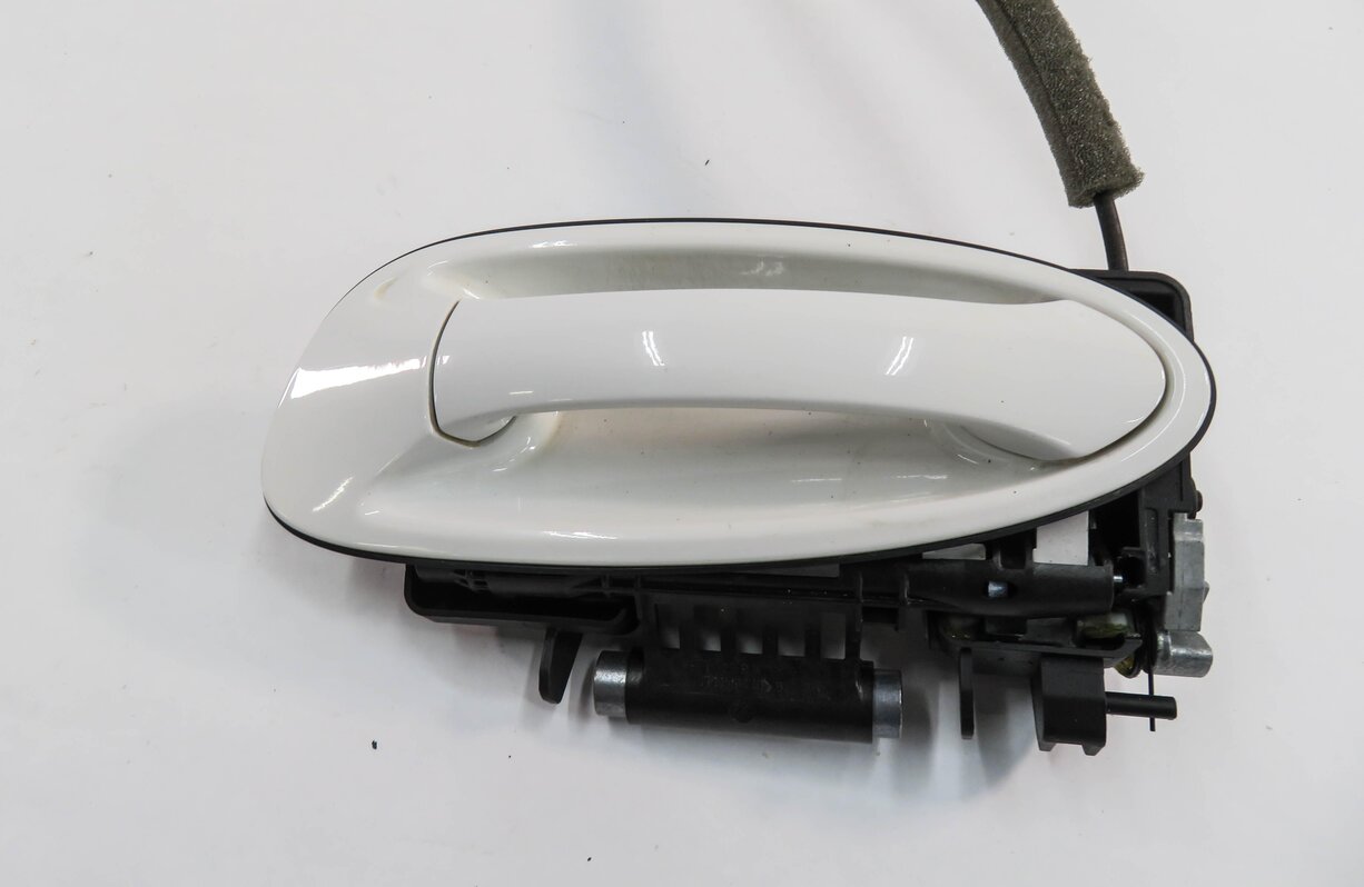 Thumbnail 5: 2010-2016 PORSCHE PANAMERA (970 G1) LEFT REAR EXTERIOR DOOR HANDLE (WHITE B4)