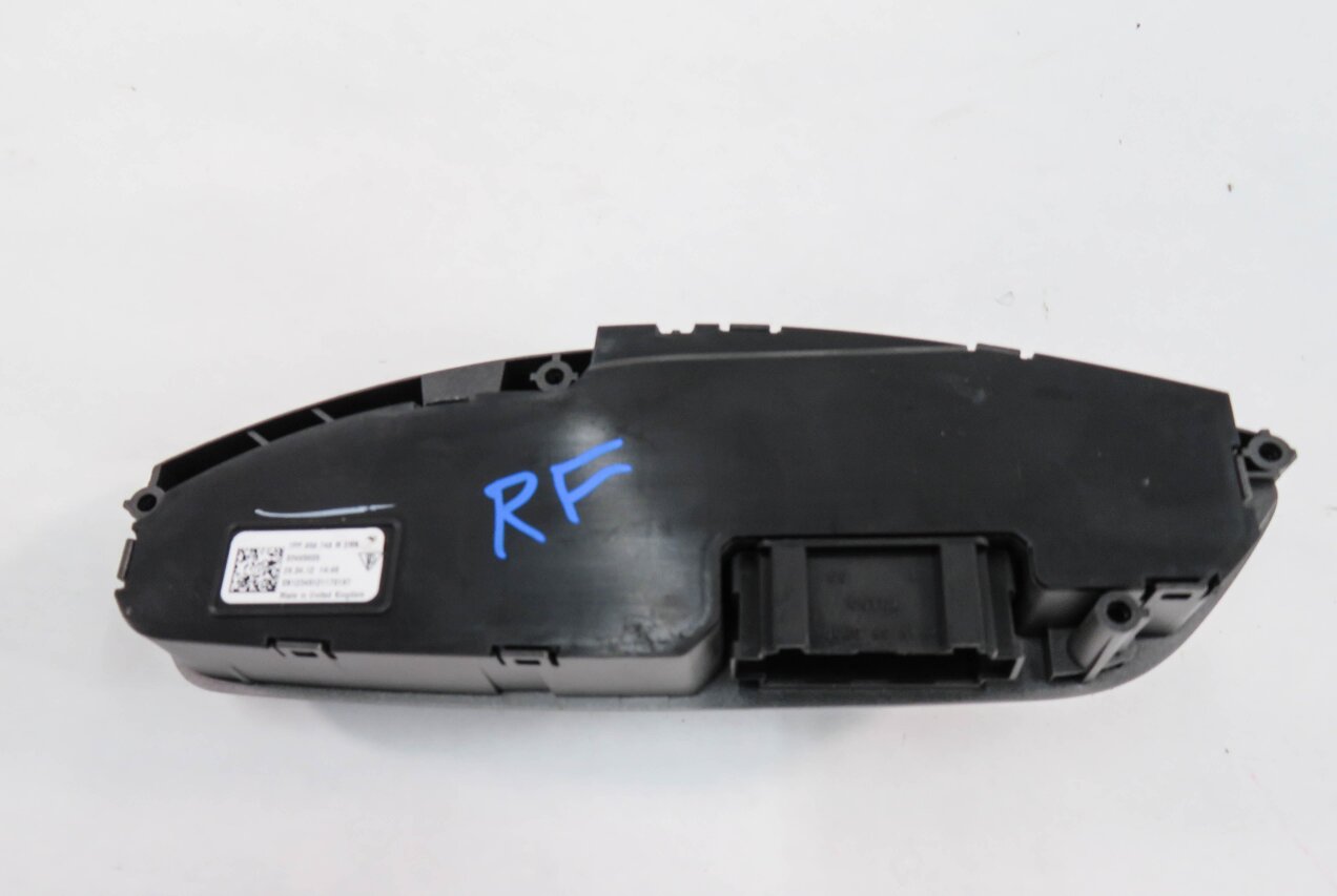 Thumbnail 6: 2012 PORSCHE PANAMERA (970 G1) RIGHT FRONT PASSENGER SEAT ADJUSTMENT SWITCH