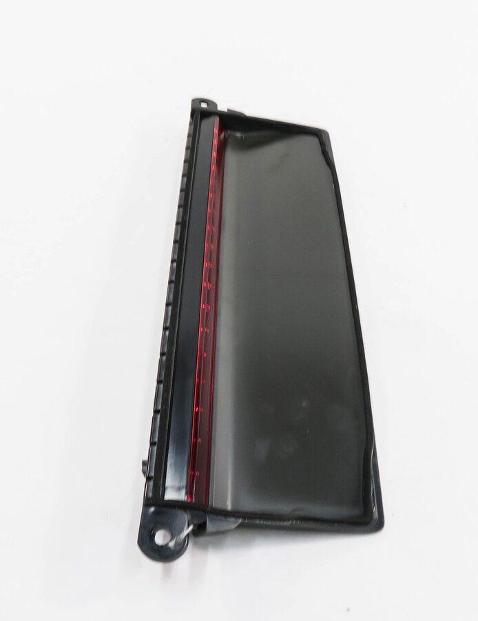 Thumbnail 4: 2012 PORSCHE PANAMERA (970 G1) REAR 3rd THIRD BRAKE LIGHT LAMP