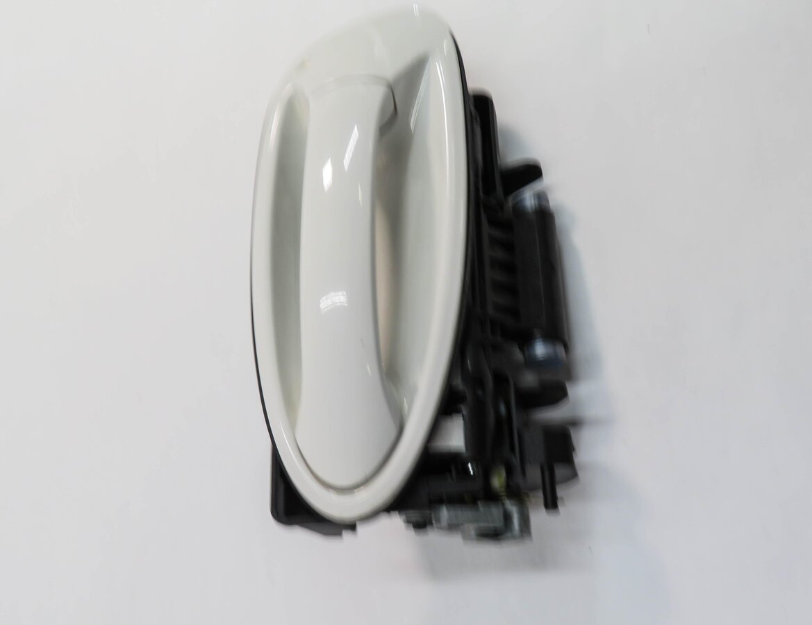 Thumbnail 3: 2010-2016 PORSCHE PANAMERA (970 G1) RIGHT REAR EXTERIOR DOOR HANDLE (WHITE B4)