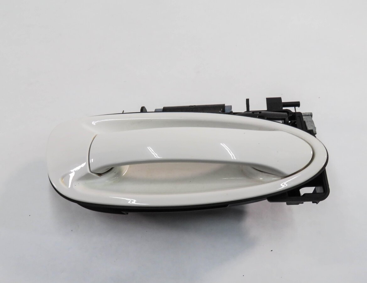 Thumbnail 5: 2010-2016 PORSCHE PANAMERA (970 G1) RIGHT REAR EXTERIOR DOOR HANDLE (WHITE B4)