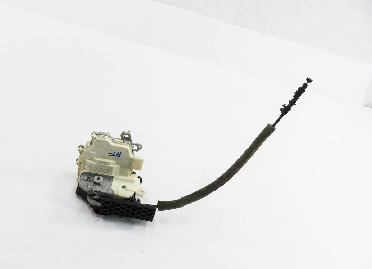 Thumbnail 2: 2010-2019 AUDI / PORSCHE A4 S4 A5 S5 A6 Q3 Q5 Q7 TT 911 - RIGHT FRONT DOOR LATCH