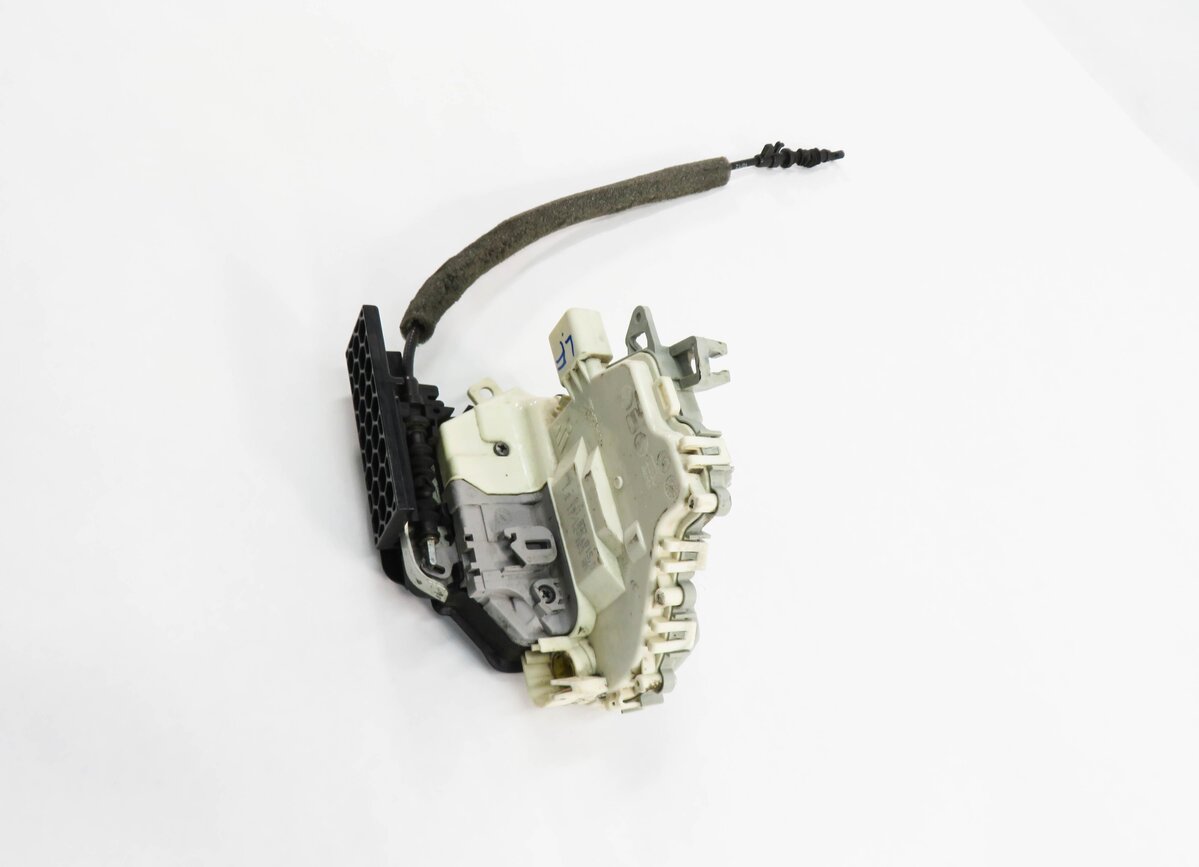 Thumbnail 3: 2010-2019 AUDI / PORSCHE A4 S4 A5 S5 A6 Q3 Q5 Q7 TT 911 - LEFT FRONT DOOR LATCH