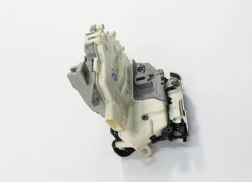 Thumbnail 3: 2010-2020 VW / PORSCHE - A3 A4 A8 S3 S4 Q5 MACAN PANAMERA - LEFT REAR DOOR LATCH