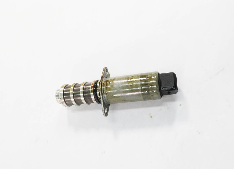 Thumbnail 3: 2012 PORSCHE PANAMERA (970 G1) 3.6L M46 ENGINE - CAMSHAFT VVT TIMING SOLENOID