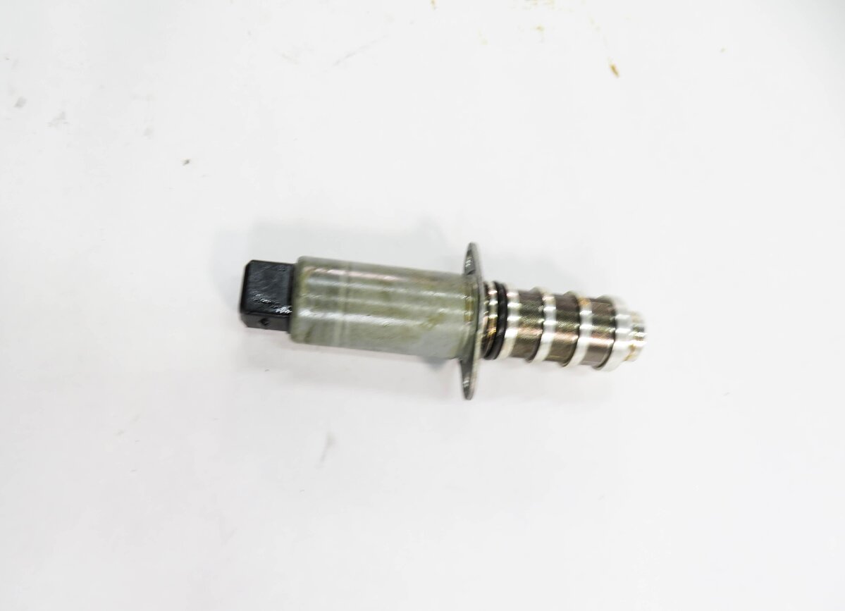 Thumbnail 4: 2012 PORSCHE PANAMERA (970 G1) 3.6L M46 ENGINE - CAMSHAFT VVT TIMING SOLENOID