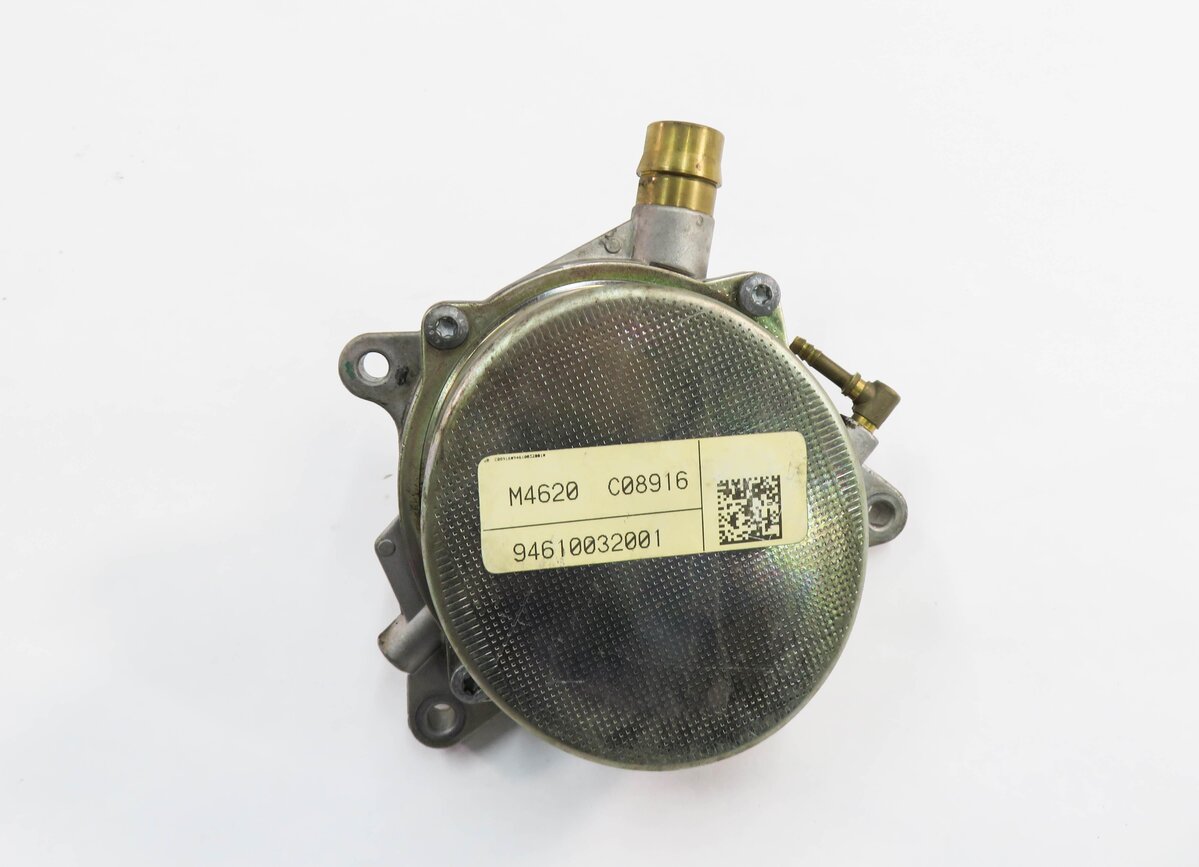 Thumbnail 6: 2012 PORSCHE PANAMERA (970 G1) 3.6L M46 ENGINE - BRAKE VACUUM PUMP