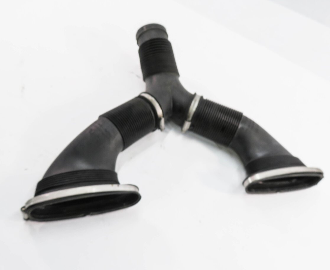 Thumbnail 2: 2012 PORSCHE PANAMERA (970 G1) 3.6L M46 ENGINE - AIR INTAKE DUCT PIPE