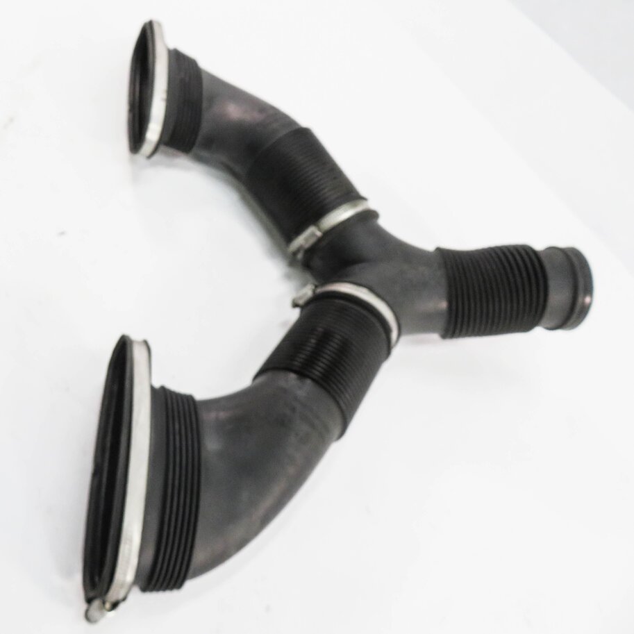 Thumbnail 4: 2012 PORSCHE PANAMERA (970 G1) 3.6L M46 ENGINE - AIR INTAKE DUCT PIPE