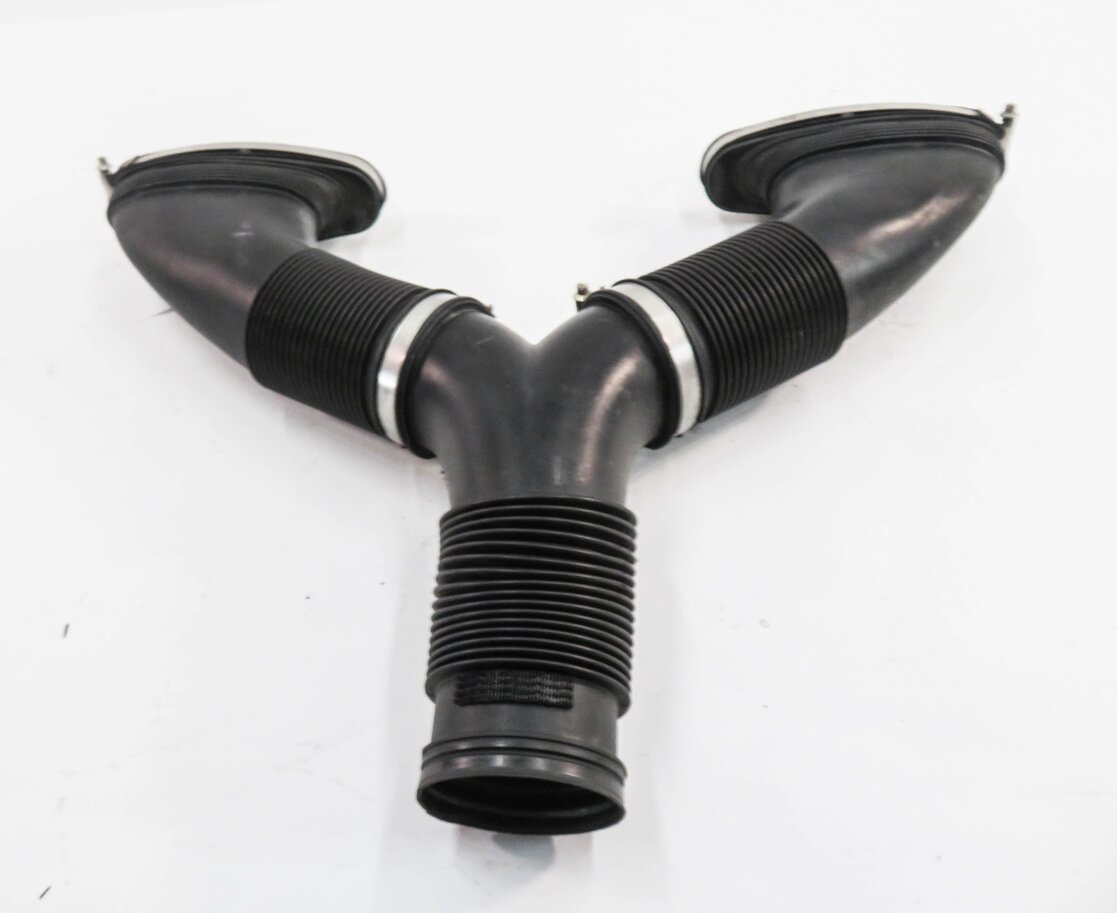 Thumbnail 5: 2012 PORSCHE PANAMERA (970 G1) 3.6L M46 ENGINE - AIR INTAKE DUCT PIPE