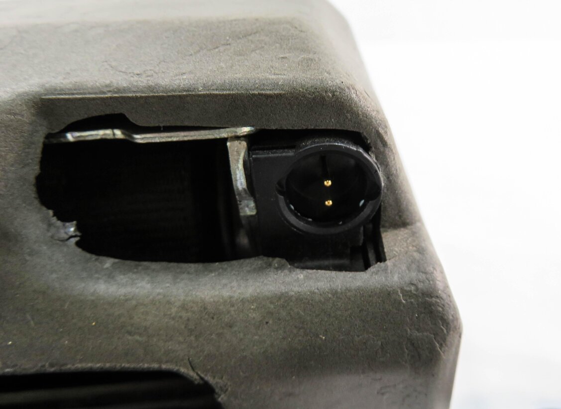 Thumbnail 3: 2012 AUDI Q5 (B8 8R) REAR SEAT - LEFT SEATBELT RETRACTOR (BLACK)
