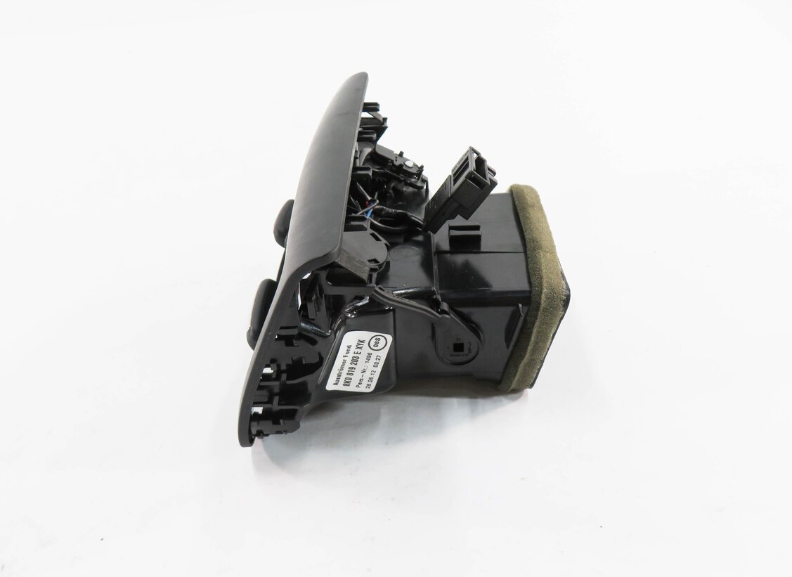 Thumbnail 3: 2012 AUDI Q5 (B8 8R) REAR CENTER CONSOLE HEATER A/C AIR VENT