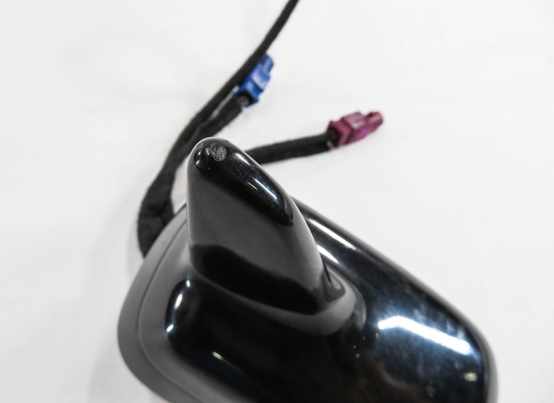 Thumbnail 8: 2009-2012 AUDI Q5 (8R) AM/FM RADIO STEREO SHARK FIN ANTENNA (PHANTOM BLACK L8)