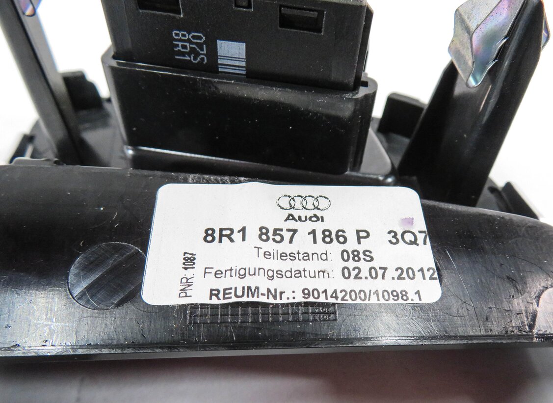 Thumbnail 6: 2012 AUDI Q5 (B8 8R) GPS NAVIGATION SCREEN TRIM BEZEL w/ HAZARD SWITCH