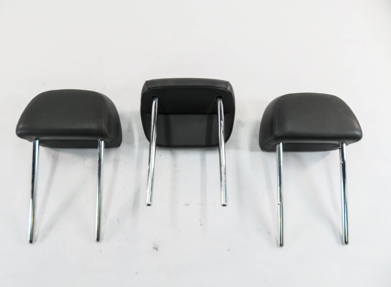 Thumbnail 4: 2012 AUDI Q5 (B8 8R) REAR SEAT - LEFT / CENTER / RIGHT - HEADREST SET (BLACK)