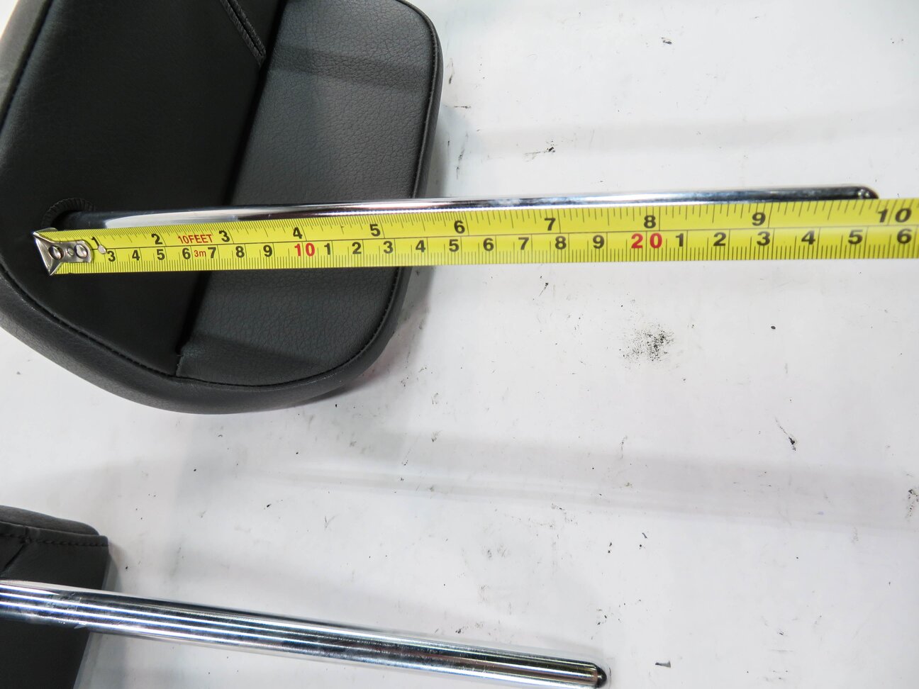 Thumbnail 5: 2012 AUDI Q5 (B8 8R) REAR SEAT - LEFT / CENTER / RIGHT - HEADREST SET (BLACK)