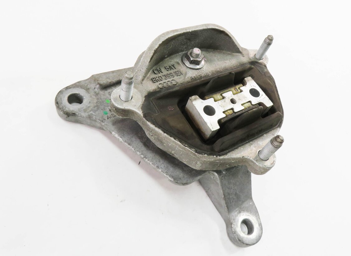 2012 AUDI Q5 (B8 8R) 3.2L CALB ENGINE - TRANSMISSION MOUNT BRACKET