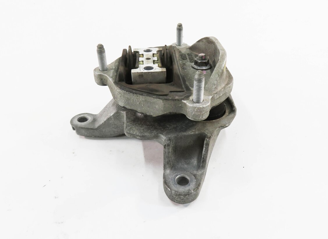 Thumbnail 3: 2012 AUDI Q5 (B8 8R) 3.2L CALB ENGINE - TRANSMISSION MOUNT BRACKET