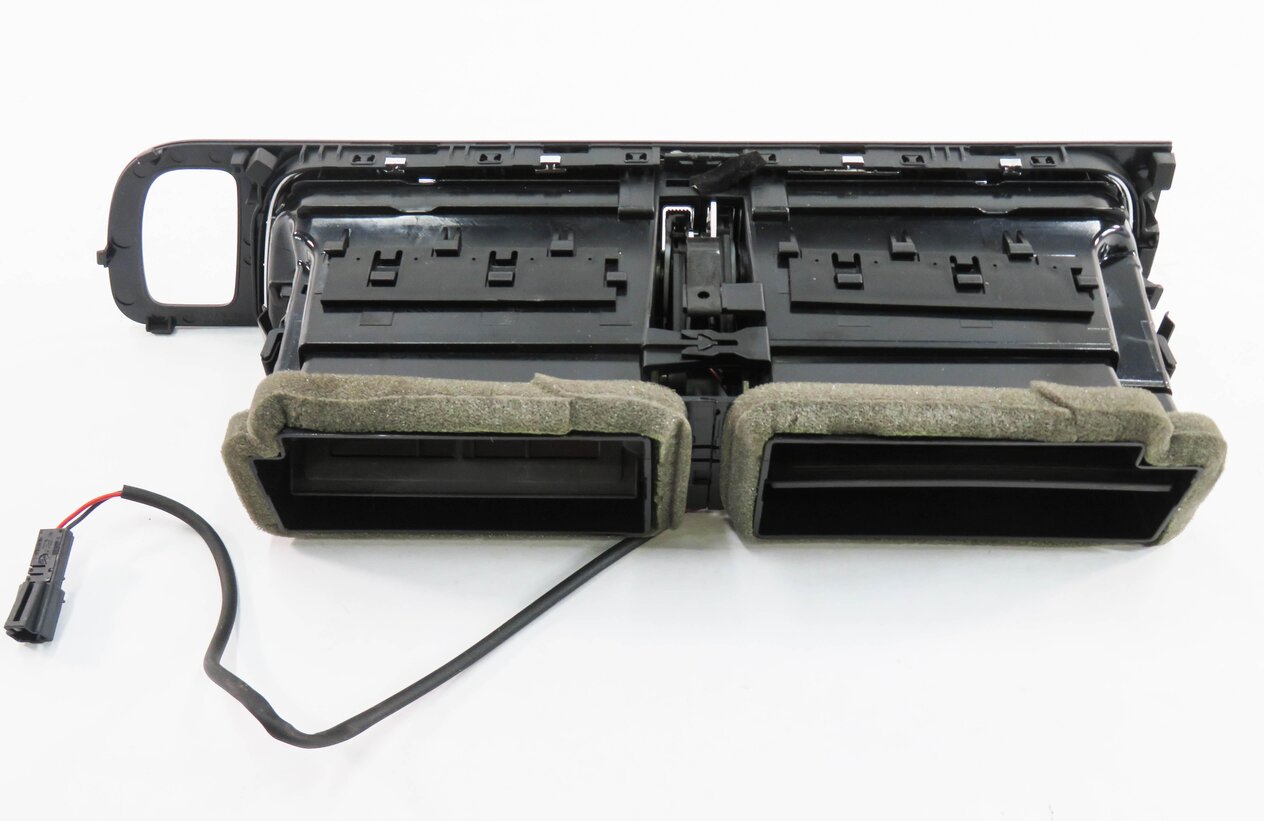 Thumbnail 4: 2012 AUDI Q5 (B8 8R) CENTER DASH HEATER A/C AIR VENT