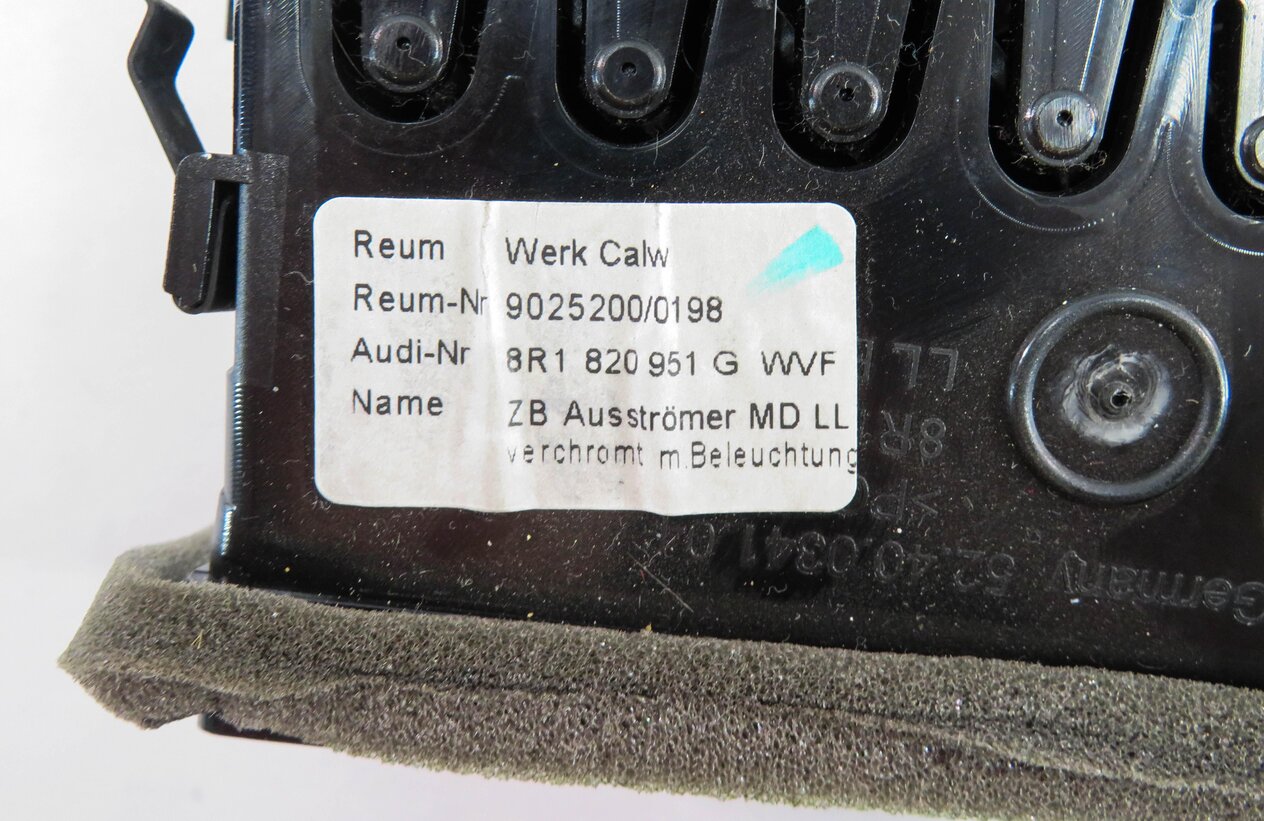 Thumbnail 7: 2012 AUDI Q5 (B8 8R) CENTER DASH HEATER A/C AIR VENT