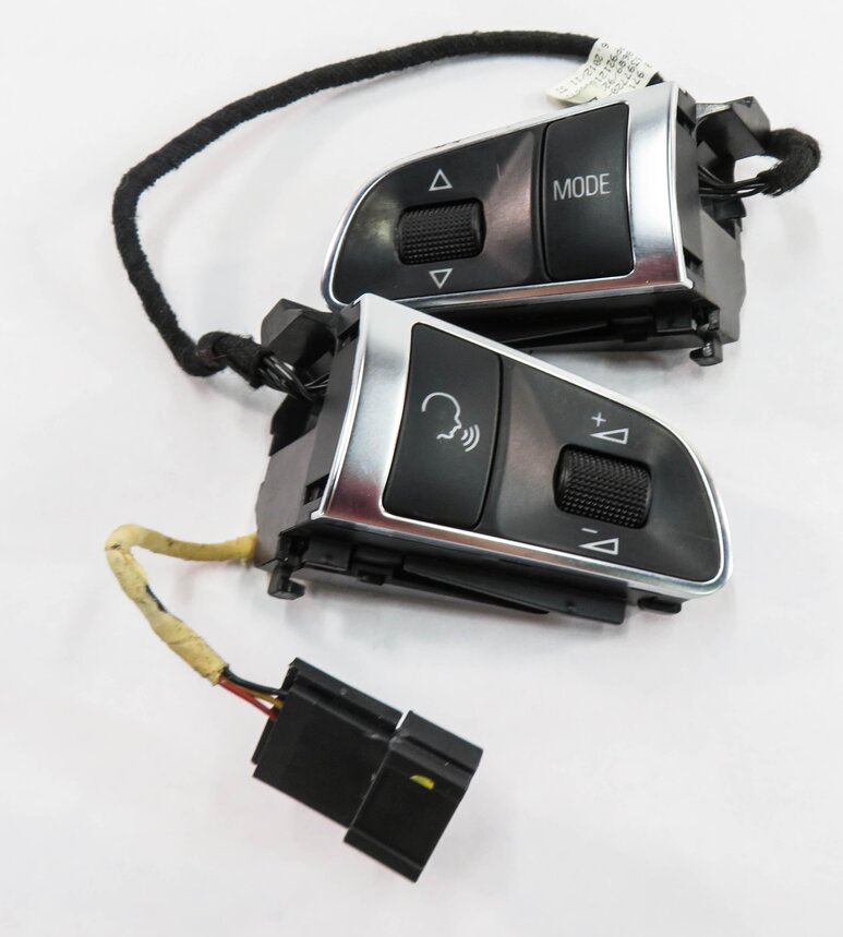 Thumbnail 2: 2012 AUDI Q5 (B8 8R) STEERING WHEEL SWITCH BUTTON SET-2