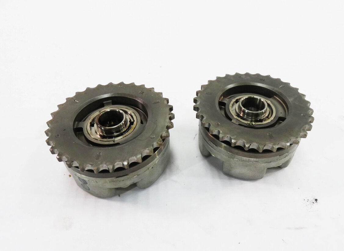 Thumbnail 4: 2012 AUDI Q5 (B8 8R) 3.2L CALB ENGINE - INTAKE & EXHAUST TIMING GEAR SET-2