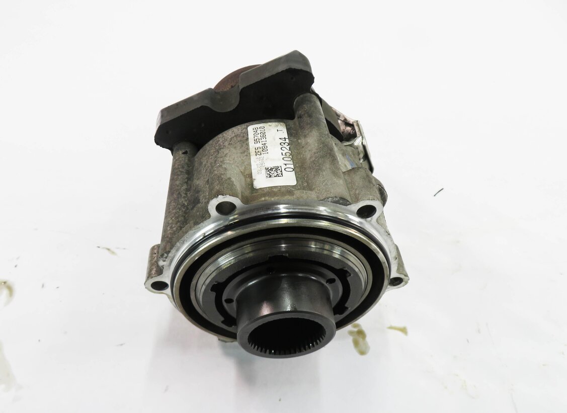 Thumbnail 4: 2009-2012 AUDI Q5 (8R) 3.2L A/T TRANSMISSION CENTER DIFFERENTIAL TAIL SHAFT
