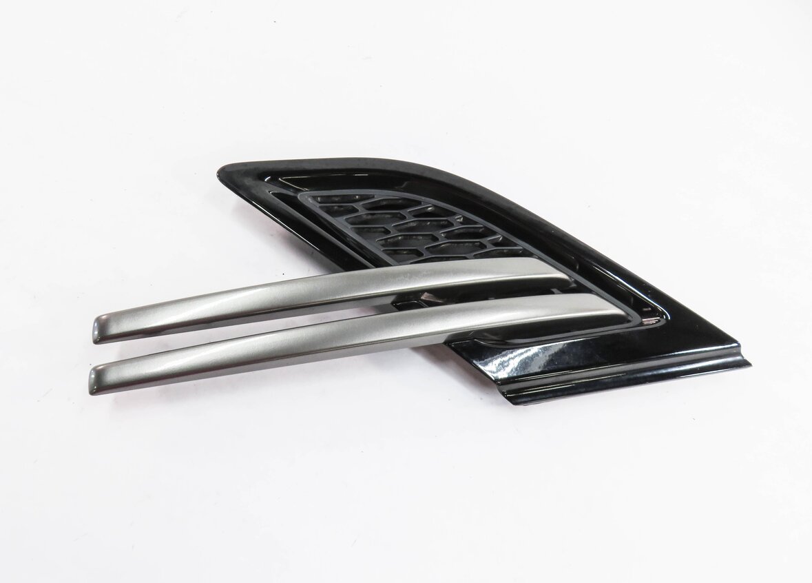 Thumbnail 2: 2015 RANGE ROVER SPORT (L494) LEFT FRONT DRIVER FENDER GRILLE TRIM (BLACK)