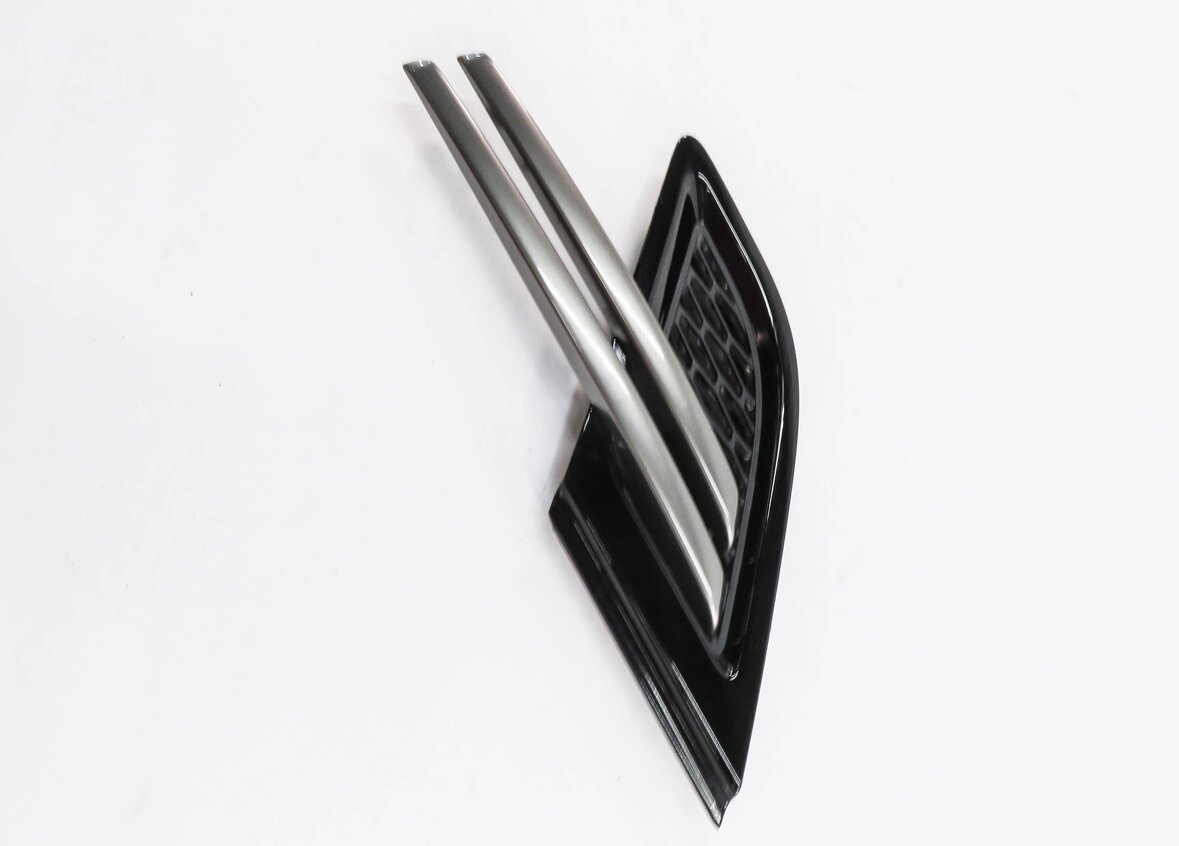 Thumbnail 4: 2015 RANGE ROVER SPORT (L494) LEFT FRONT DRIVER FENDER GRILLE TRIM (BLACK)