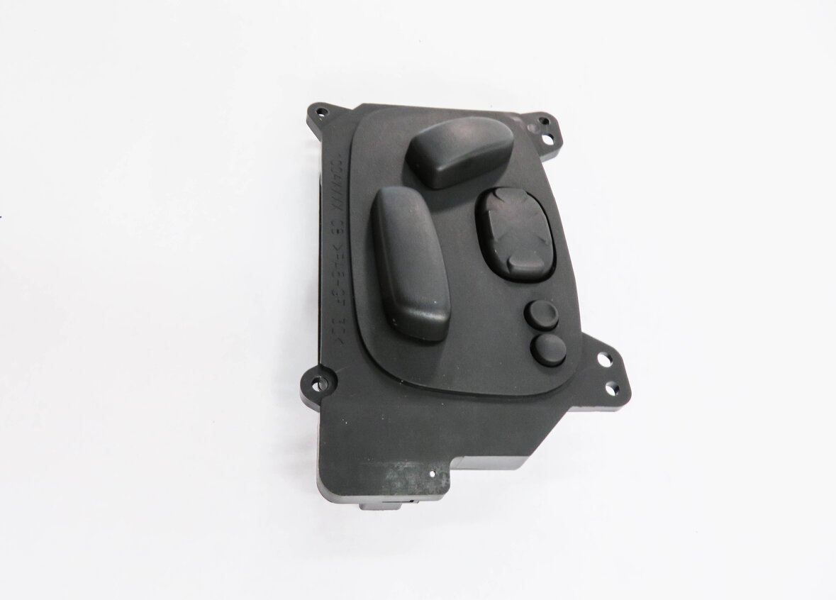 Thumbnail 4: 2015 RANGE ROVER SPORT (L494) RIGHT FRONT PASSENGER SEAT ADJUSTMENT SWITCH