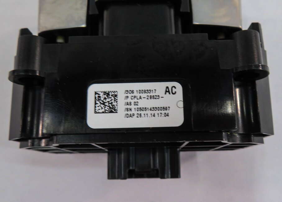 Thumbnail 7: 2015 RANGE ROVER SPORT (L494) PARKING BRAKE SWITCH BUTTON