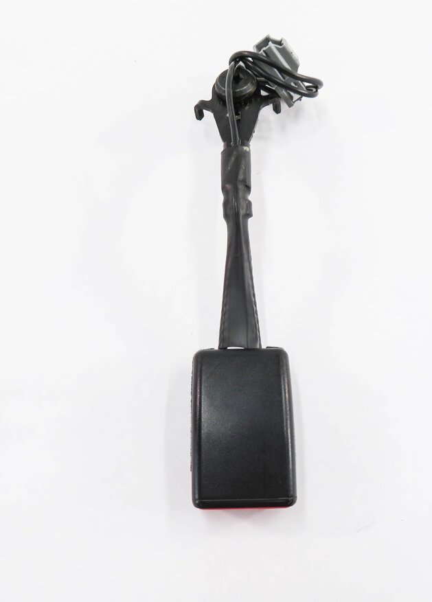 Thumbnail 2: 2014-2015 RANGE ROVER SPORT (L494) RIGHT FRONT PASSENGER SEATBELT RECEIVER