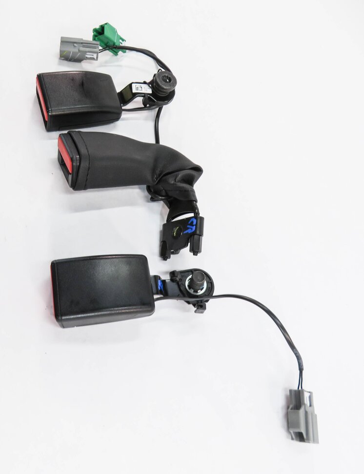 Thumbnail 4: 2015 RANGE ROVER SPORT (L494) REAR SEAT - SEATBELT BUCKLE RECEIVER SET-3 (BLACK)