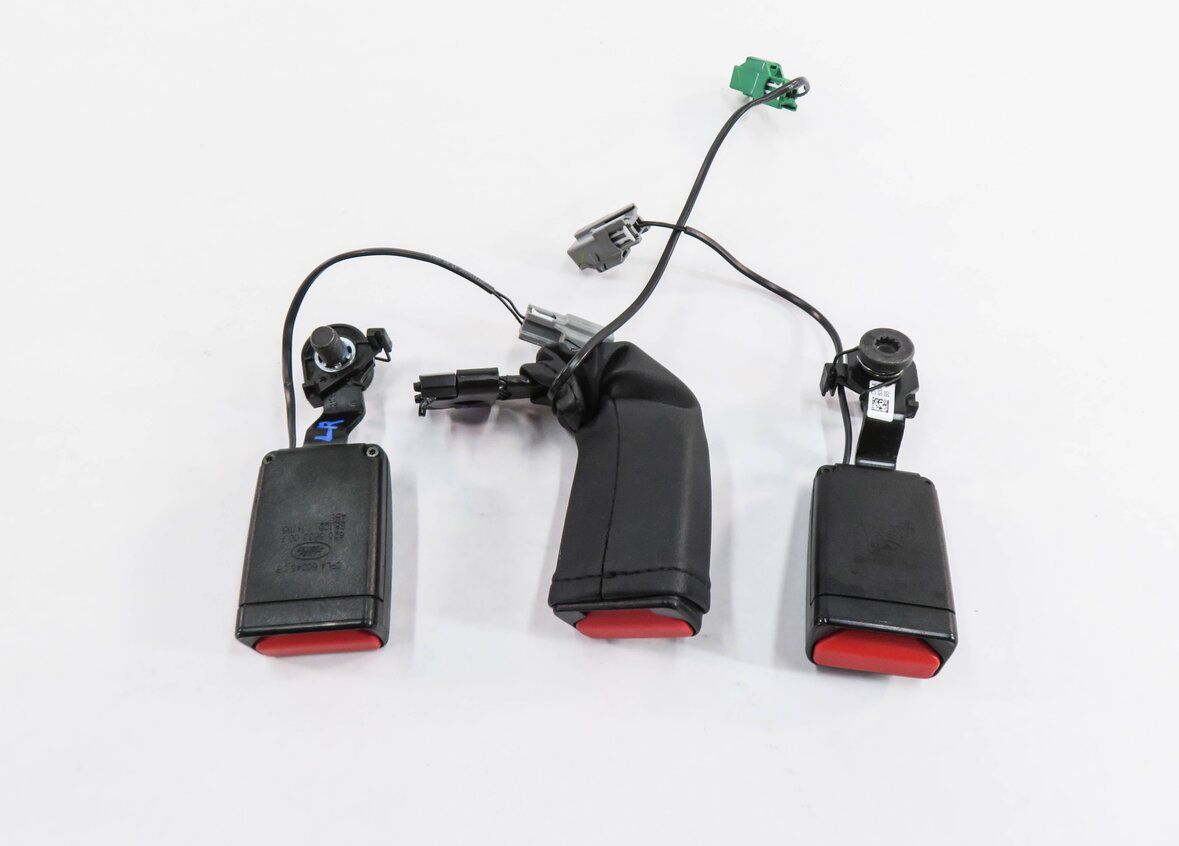 Thumbnail 5: 2015 RANGE ROVER SPORT (L494) REAR SEAT - SEATBELT BUCKLE RECEIVER SET-3 (BLACK)