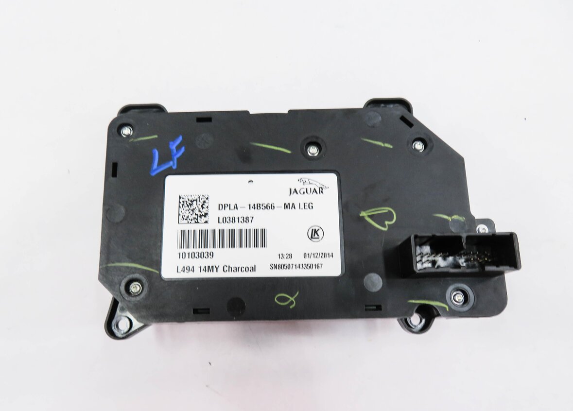 Thumbnail 6: 2015 RANGE ROVER SPORT (L494) LEFT FRONT DRIVER SEAT ADJUSTMENT SWITCH