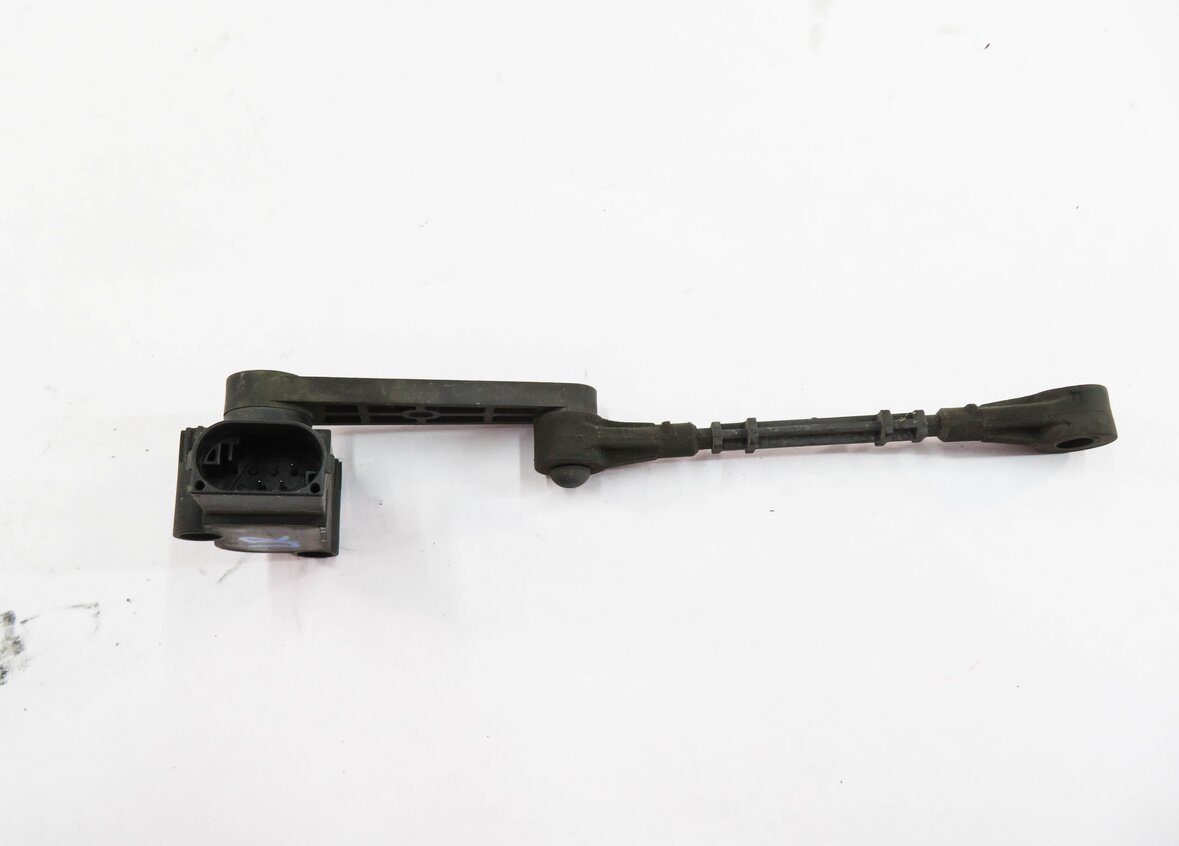 Thumbnail 5: 2015 RANGE ROVER SPORT (L494) LEFT DRIVER REAR SUSPENSION HEIGHT LEVEL SENSOR